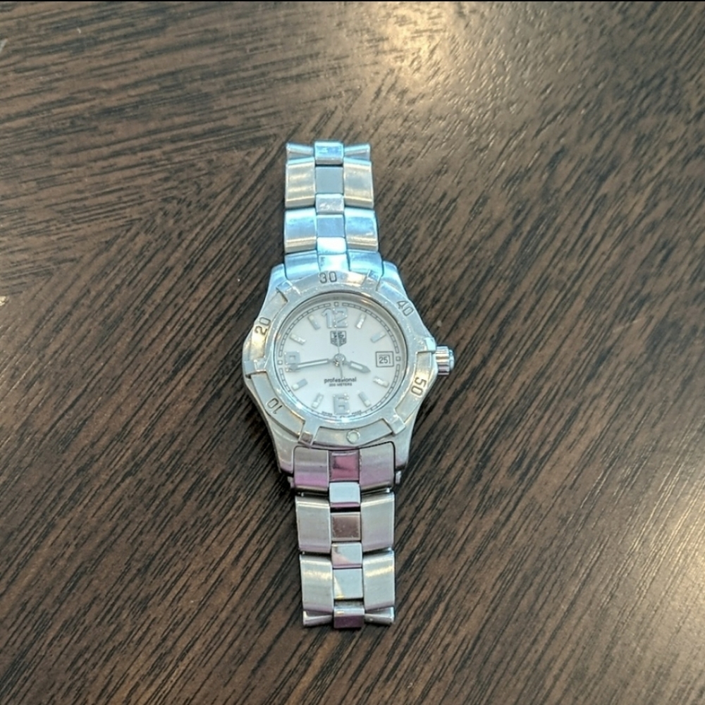 Tag Heuer silver watch Authentic - Picture 2 of 4